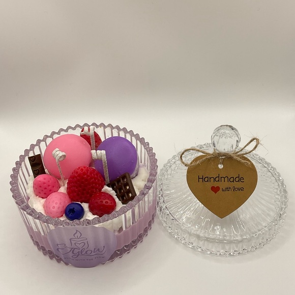 🍓🕯️Handmade Dessert Style Scented Candle - Picture 3 of 3